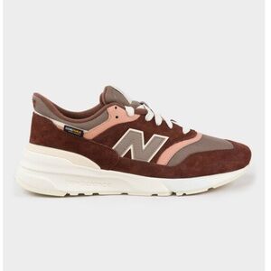 NWT New Balance 997R Brown and Pink Sneakers
